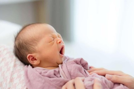 7 Bí quyết luyện cho Bé ngủ xuyên đêm, ngủ ngon dành cho trẻ từ 0-5 tuổi 1 Không gian yên tĩnh, thoáng mát, hạn chế tiếng ồn và ánh sáng giúp bé dễ đi vào giấc ngủ và ngủ sâu giấc hơn