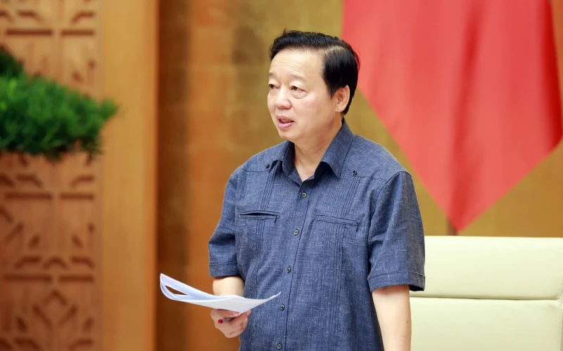 Phó thủ tướng yêu cầu áp dụng bảng giá đất thống nhất cả nước 1 Phó thủ tướng Trần Hồng Hà phát biểu tại cuộc họp về dự thảo Luật Đất đai (sửa đổi), ngày 13/8. Ảnh: VGP