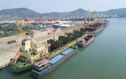 Thanh Hóa: Thu gần 12.800 tỷ đồng từ hoạt động xuất nhập khẩu 1 Thu gần 12.800 tỷ đồng là số thu ngân sách từ hoạt động xuất nhập khẩu trên địa bàn tỉnh Thanh Hóa tính đến trung tuần tháng 8/2025. Với số thu này, ngành Hải quan Thanh Hóa đã thực hiện nhiệm vụ đạt 71,1% chỉ tiêu năm 2025.