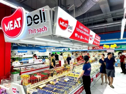 Khu vực thịt MEATDeli được trưng bày rộng sáng với đa dạng sự lựa chọn cho gia đình 