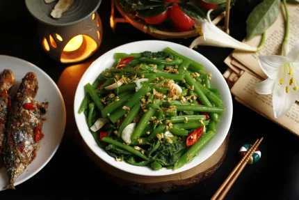 Rau bí xào tỏi, một món ăn nhiều người ưa thích. Ảnh: Bùi Thủy