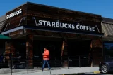 Một cửa hàng Starbucks tại Encinitas, California, Mỹ ngày 24/2/2025. Ảnh: Reuters