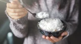 Ăn cơm trắng để nguội tốt cho sức khỏe đường ruột, hỗ trợ giảm cân.