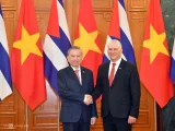 Việt Nam trao tặng Cuba 385 tỷ đồng 2 Tổng Bí thư Tô Lâm và Bí thư thứ nhất, Chủ tịch Cuba Miguel Diaz-Canel Bermudez trong cuộc gặp ngày 1/9. Ảnh: Giang Huy