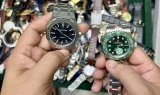 Đồng hồ nghi giả nhãn hiệu Rolex được bán tại Saigon Square bị quản lý thị trường thu giữ, cuối tháng 5/2025. Ảnh:Quản lý thị trường
