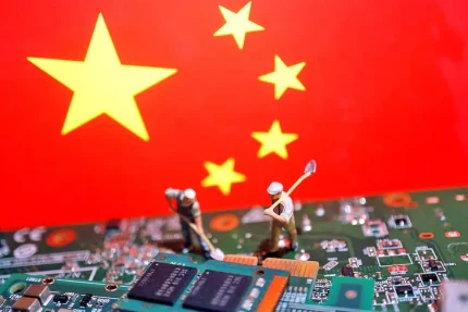 Các nhà nghiên cứu cho biết các con chip mới có thể làm cho AI bền vững hơn - Ảnh: REUTERS