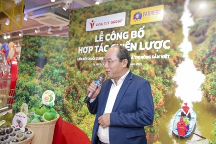 Ông Lê Viết Bình, Phó Chánh Văn phòng Bộ Nông nghiệp và Môi trường phụ trách phía Nam phát biểu tại sự kiện. Ảnh: QH