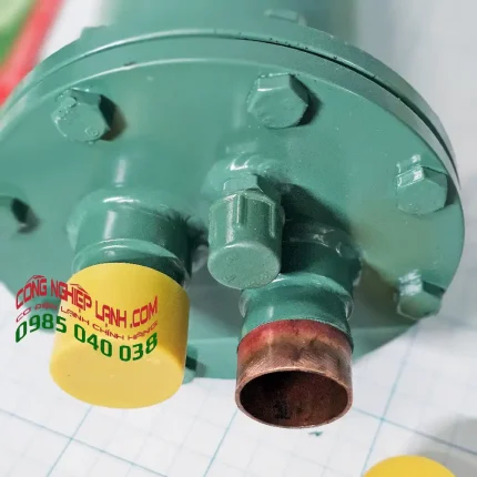 VSS 5304 có kết nối ống phi 28mm kèm mặt bích