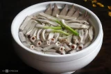 Bác sĩ cảnh báo 3 nhóm thực phẩm làm tăng nguy cơ tắc mạch máu 4 Nội tạng động vật là thực phẩm nên hạn chế. Ảnh minh họa: Bùi Thủy