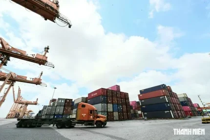 Xuất nhập khẩu vượt mốc 825 tỉ USD 1 Kim ngạch thương mại VN hướng đến cột mốc 1.200 tỉ USDẢnh: Đào Ngọc Thạch