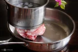 Kỹ thuật rã đông "nước đá ngược". Ảnh: Bùi Thủy