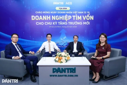 Các chuyên gia tham dự tọa đàm “Doanh nghiệp tìm vốn cho chu kỳ tăng trưởng mới” do báo Dân trí tổ chức ngày 13/10 (Ảnh: Nam Anh).