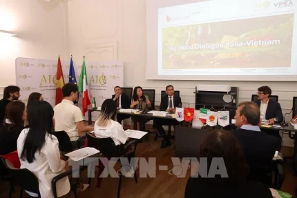 Quang cảnh buổi tọa đàm. Ảnh: Hải Linh - Pv TTXVN tại Italy