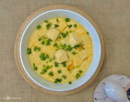 5 món ăn sáng giúp tập trung, tăng năng lượng 1 Trứng hấp giàu chất dinh dưỡng, dễ tiêu hóa. Ảnh: Bùi Thủy